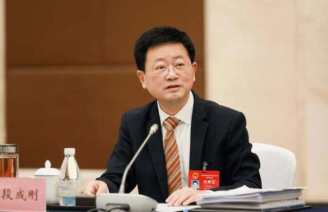 重庆：坚决拥护党中央决定<strong></p>
<p>币安bcx</strong>，深刻汲取教训