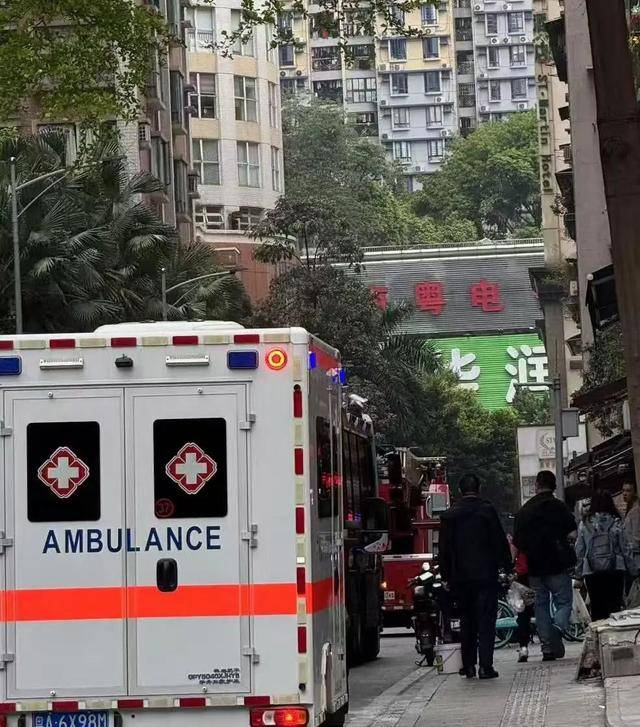 “右眼几乎失明<strong></p>
<p>币安VSYS</strong>，手部截肢”！广州一男孩在家做实验被炸伤，最新情况