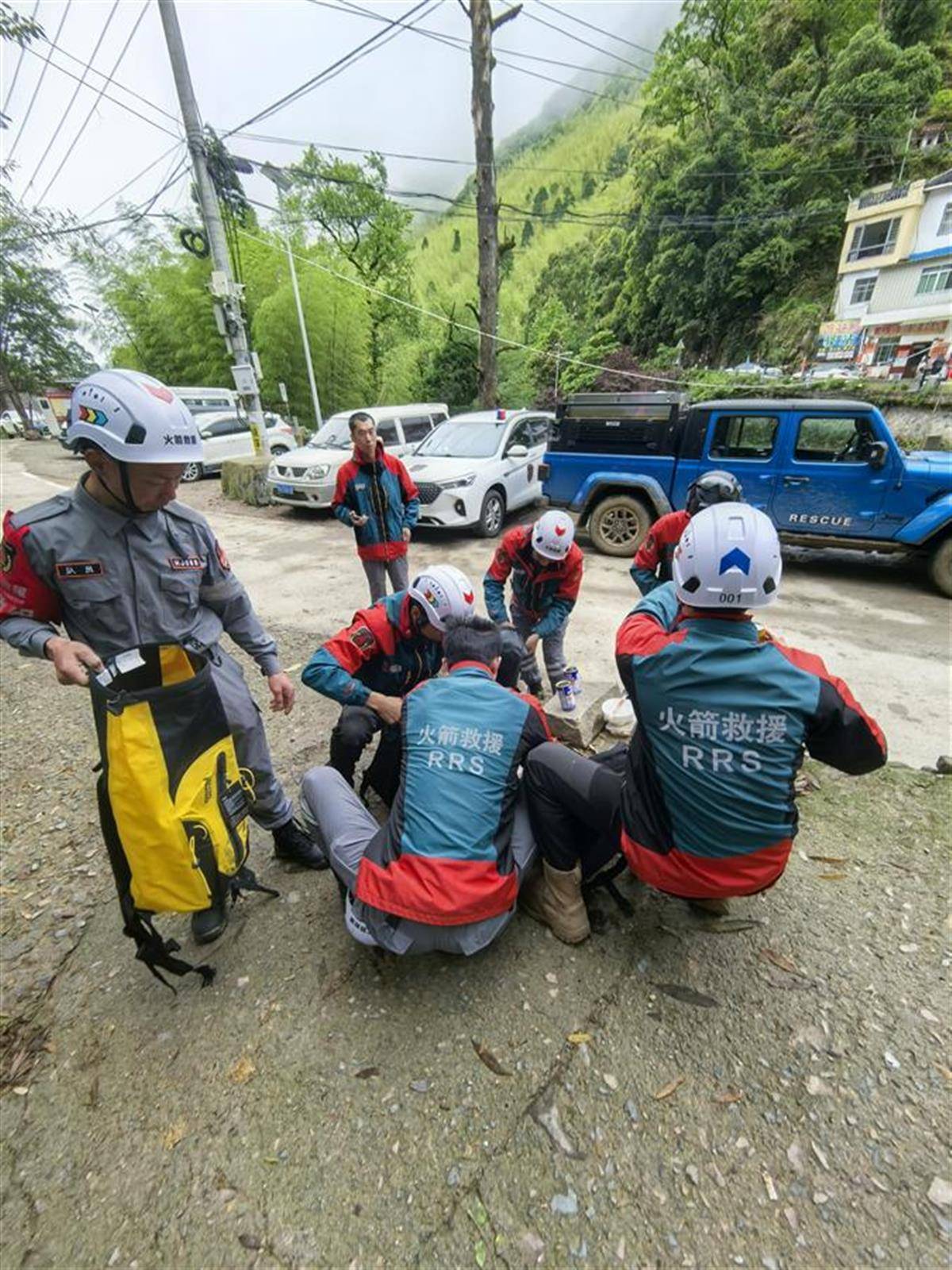 不到7点<strong></p>
<p>币安测试网</strong>，搜寻福建8岁失踪男童的救援队伍已经出发