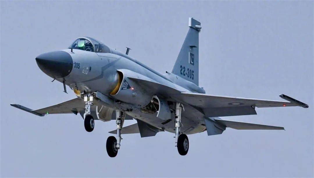 中国武器果然厉害<strong></p>
<p>币安交易网址</strong>，又一架阵风殒命，飞行员被抓，轮到枭龙扬名