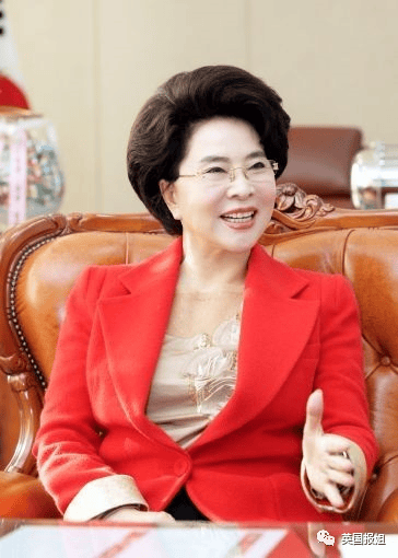 韩国93岁女校长因冻龄走红<strong></p>
<p>狗币钱包安卓</strong>，一生堪称传奇，网友：看着比我还年轻