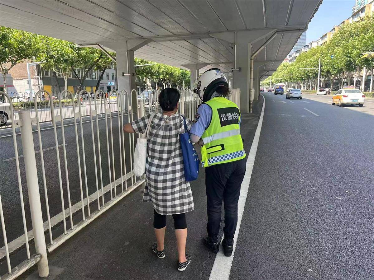 “姑娘<strong></p>
<p>币安pos</strong>，又是你，真有缘呀！”婆婆第三次在车流中遇到她