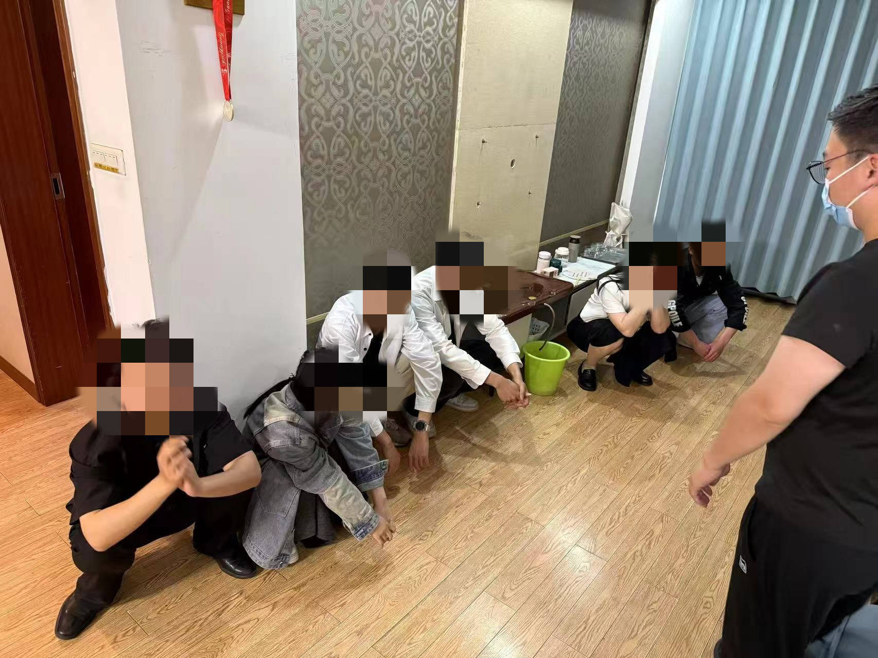 武汉警方摧毁特大传销团伙<strong></p>
<p>币安pos</strong>，涉案金额逾千万元