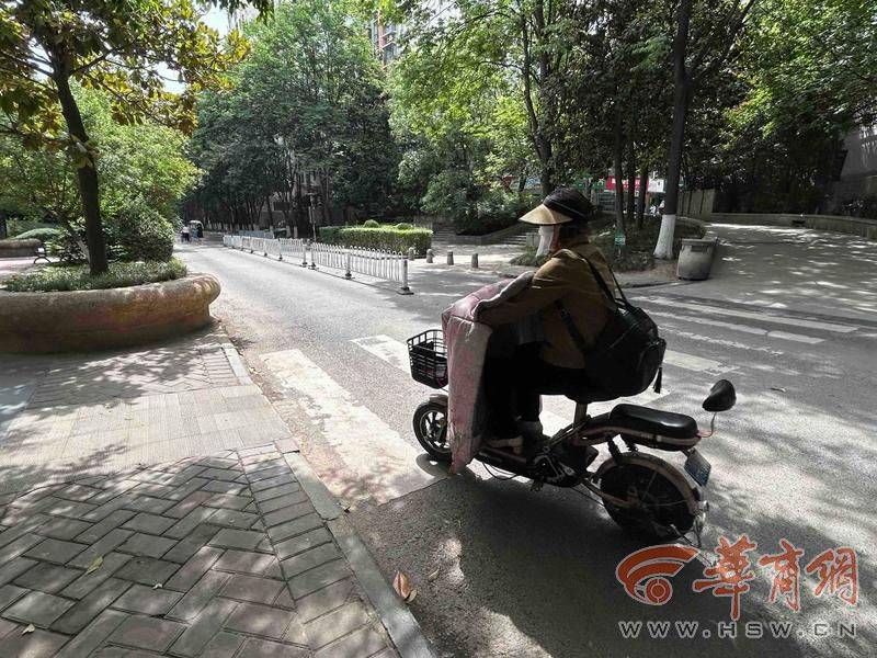 西安14岁初中生骑车回家在小区被撞 孩子说肇事司机下车看<strong></p>
<p>币安tbc</strong>了看就离开