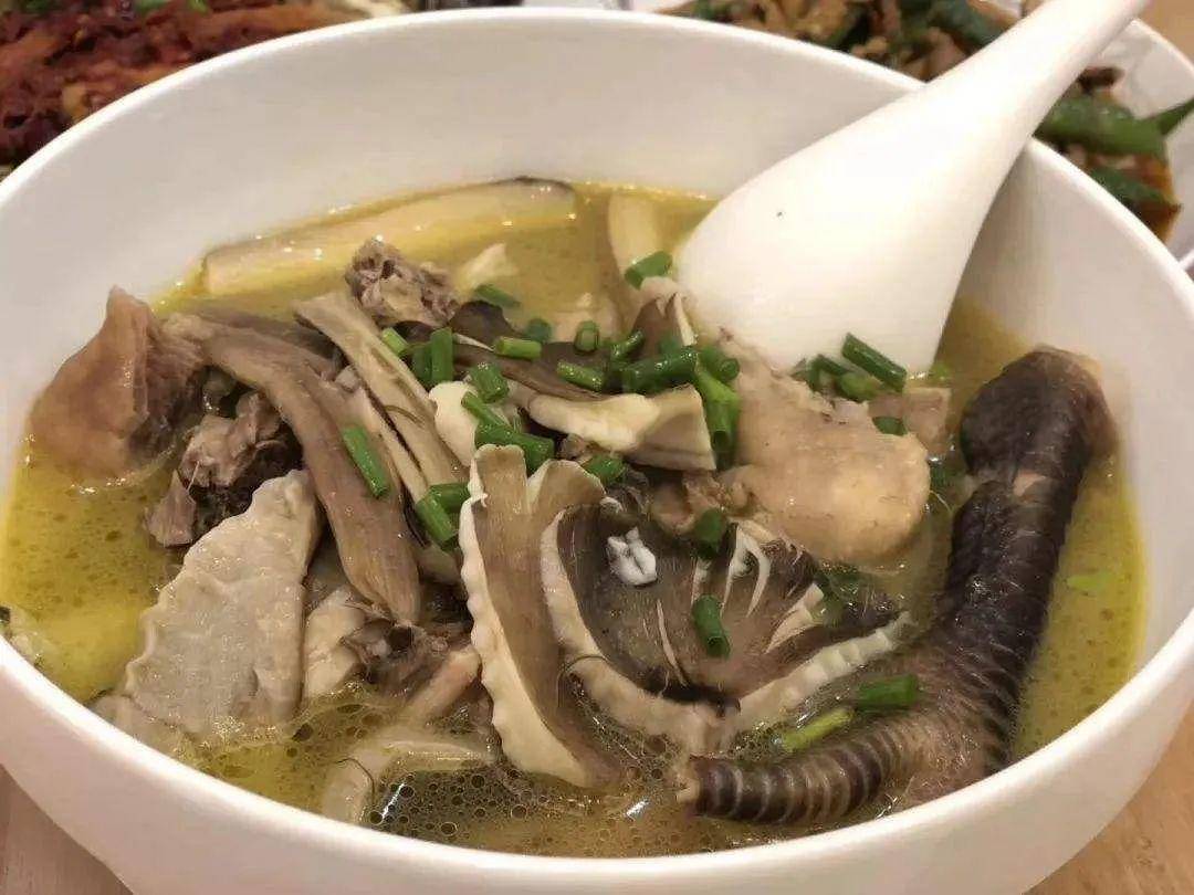“天价”鸡枞调查：最贵卖到1800元/公斤！雨水少致产量低<strong></p>
<p>币安合约上线</strong>，多地价高客少