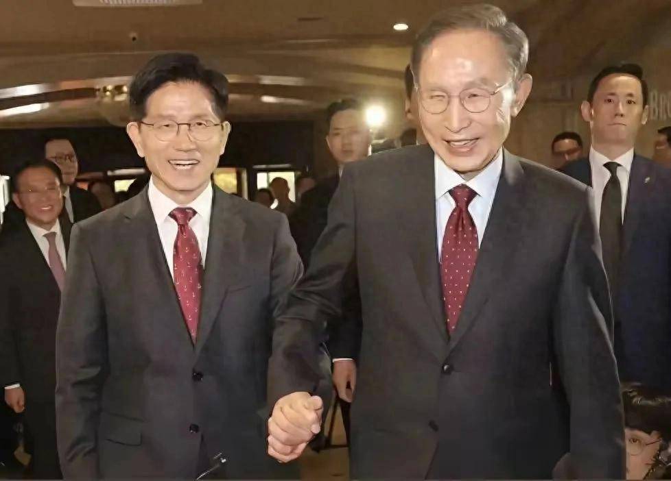李在明胜利无望？李明博、朴槿惠联手<strong></p>
<p>币安交易所联盟</strong>，韩国大选进入白热化阶段！