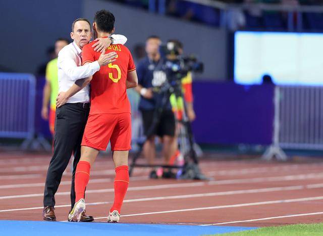 国足新帅人选初定<strong></p>
<p>币安交易所商家</strong>，“老熟人”能走出新路子吗？
