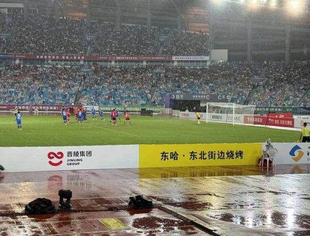 常州一烧烤店花10万赞助苏超<strong></p>
<p>币安区块链</strong>，因系唯一个体赞助商爆火，附近商户：之前生意一直好