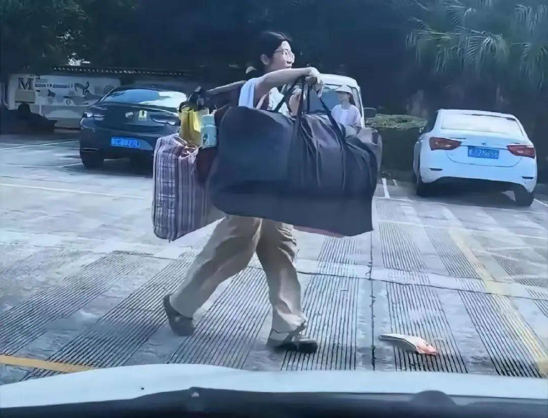 扁担女孩高考成绩出炉<strong></p>
<p>币安公链技术</strong>，班主任：班级高考成绩好于预期