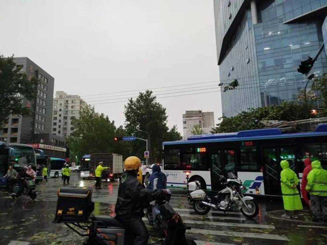山东下<strong></p>
<p>币安虚拟货币</strong>了424个大明湖：多地出现暴雨
