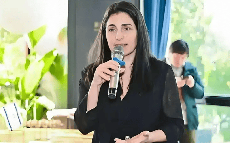 以色列突然对华喊话<strong></p>
<p>币安官网app</strong>，中国4000亿美元投资，反倒成了“人质”？