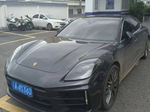 离奇<strong></p>
<p>币安功能介绍</strong>！昆明一辆140万的保时捷在停车场凭空消失