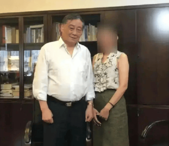 宗庆后有没有离婚<strong></p>
<p>币安功能介绍</strong>？