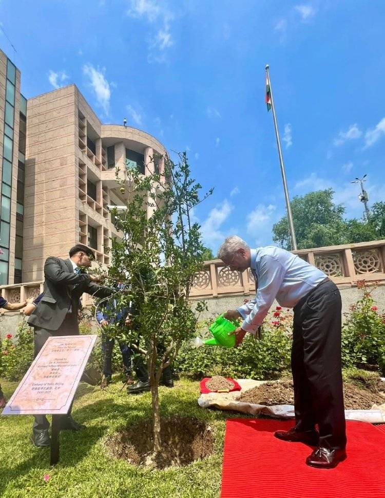 叫中国名字<strong></p>
<p>币安永久合约</strong>，娶日本妻子，5年没见的印度外长来了