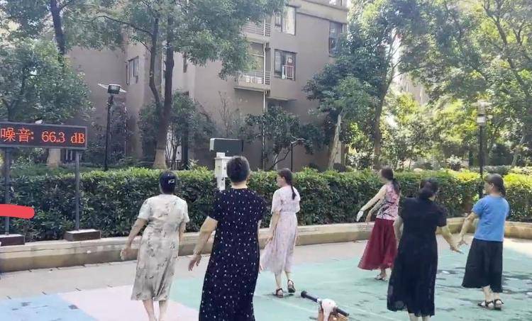 武汉一小区现“广场舞降噪神器” 生产商：产品售价3万<strong></p>
<p>安卓币官网注册</strong>，能将声波集中在目标区域