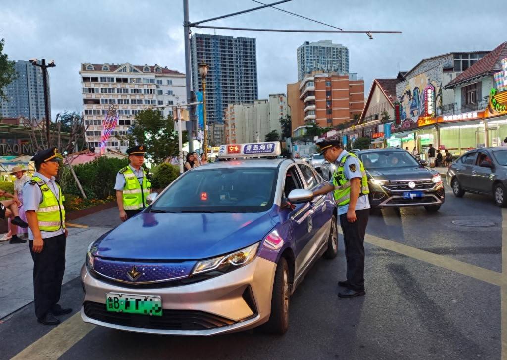 车不动计价器还在“跑”<strong></p>
<p>安卓币官网注册</strong>，青岛一辆出租车安装“跑得快”被查处