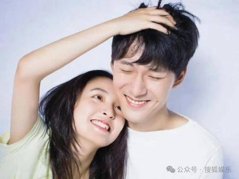 离婚三年又被拍到亲密逛超市<strong></p>
<p>交易所app下载</strong>，他俩这是纯带娃还是真复合了？