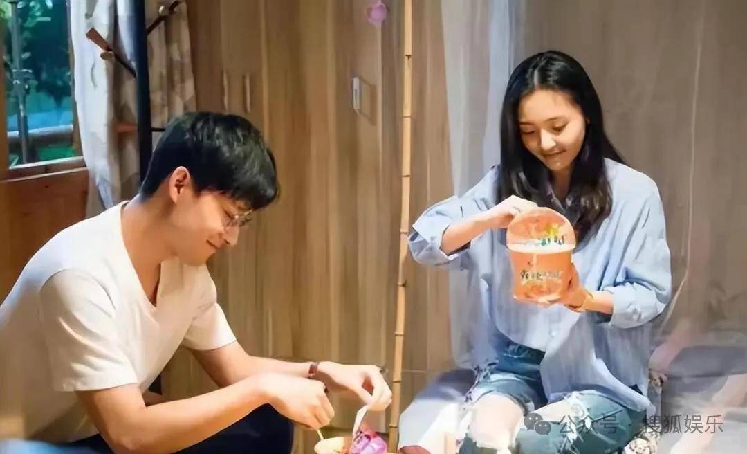 离婚三年又被拍到亲密逛超市<strong></p>
<p>交易所app下载</strong>，他俩这是纯带娃还是真复合了？