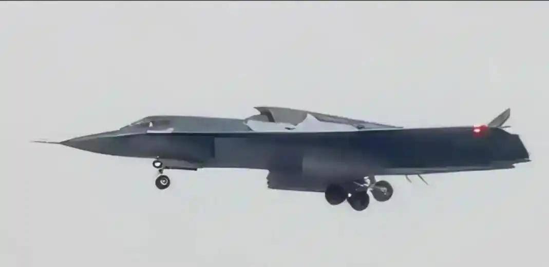 战斗机体型再突破<strong></p>
<p>抹茶交易所合约说明</strong>，歼 - 41 庞大身姿极具未来感，堪称 “空中堡垒”