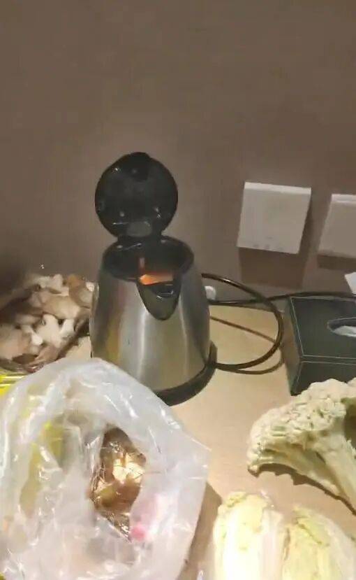 男子发视频“炫耀”用客房水壶煮火锅<strong></p>
<p>抹茶交易所如何加杠杆</strong>，当事酒店回应