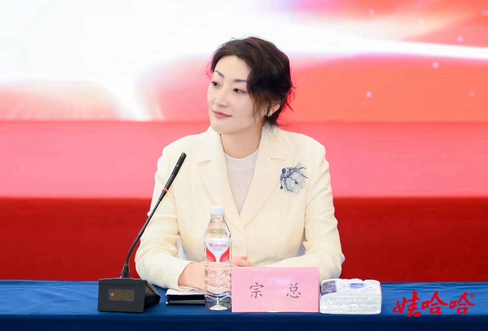商业头条No.89 | 专访宗馥莉：做一个“追赶者”<strong></p>
<p>抹茶交易所如何加杠杆</strong>，不急于证明自己