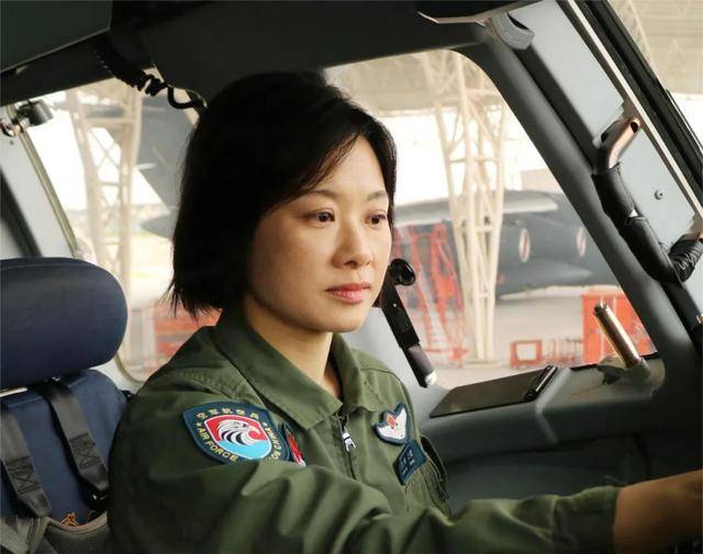 阅兵最帅女机长<strong></p>
<p>抹茶交易所导出钱包</strong>，是她！