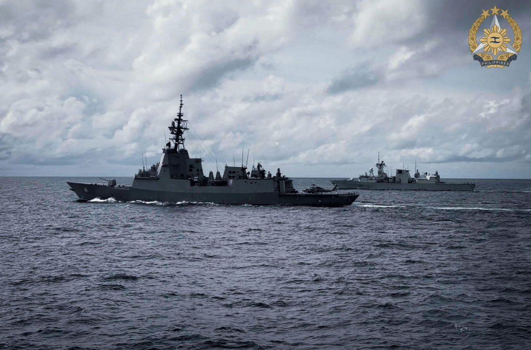 海峡爆发激烈对峙<strong></p>
<p>交易所大概多长时间到账</strong>，外军直升机冲向直十，下一刻却彻底老实了！