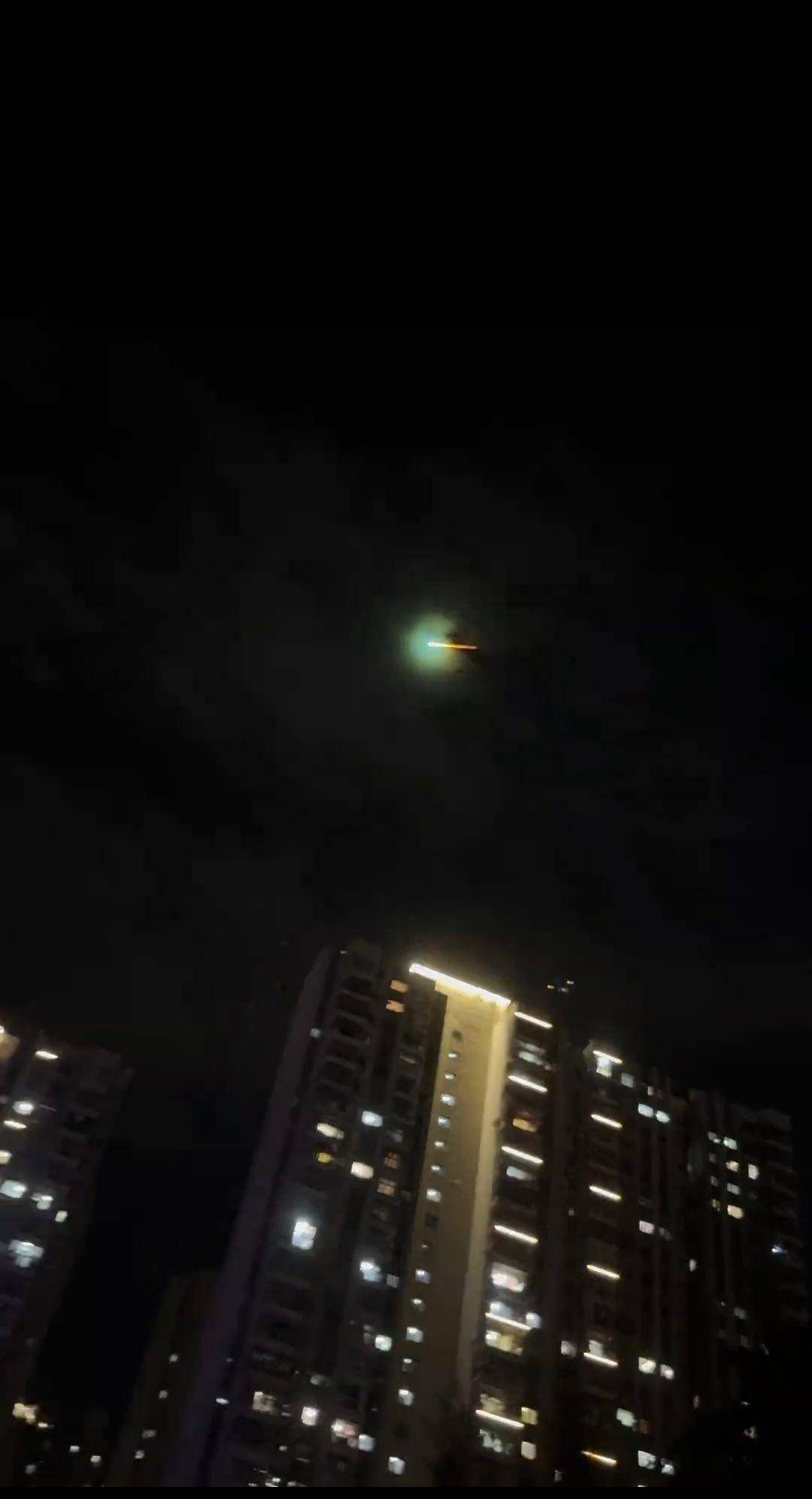 福建多地夜空现不明飞行物？目击者称速度极快放蓝绿色光芒<strong></p>
<p>抹茶交易所怎么看提币记录</strong>，专家回应