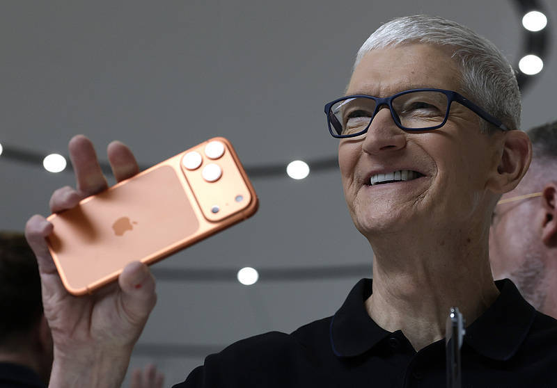 iPhone 17只是开始！苹果将陆续推出10款新品<strong></p>
<p>抹茶交易所大陆</strong>，首款无显示屏智能眼镜也将亮相