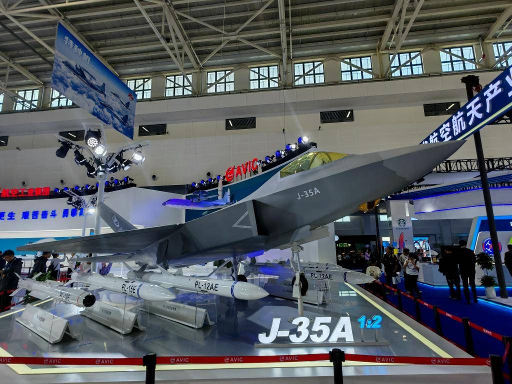 FC-31首飞试飞员：看到歼-35A入列非常高兴<strong></p>
<p>官方抹茶交易所app下载</strong>，期待未来在FC-31基础上展开更多研发