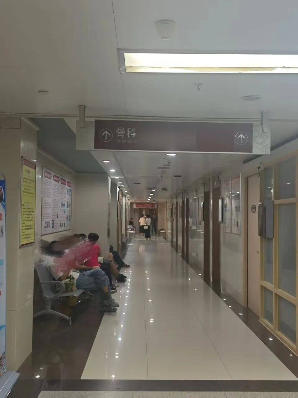 广州一医院发生伤医事件<strong></p>
<p>抹茶交易所最低交易金额</strong>，参与抢救医生发声：他受伤很重，行凶者已被抓捕