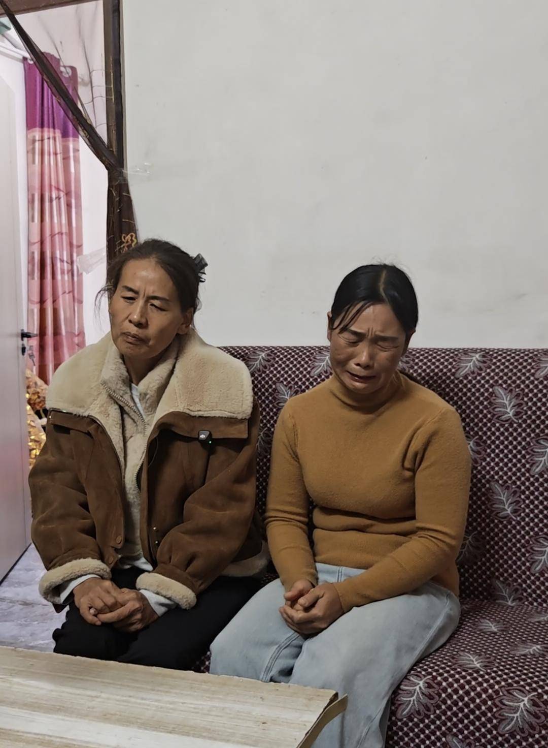 河南醉驾追尾致3死案今日开庭<strong></p>
<p>抹茶交易所最低交易金额</strong>，死者家属：曾躺在孩子身亡地痛哭