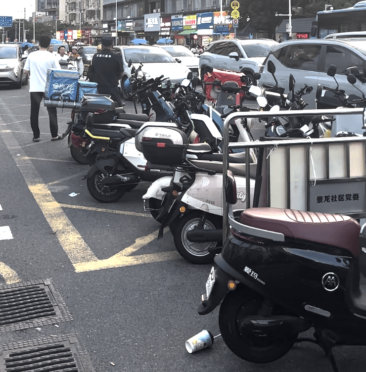 深圳一医院门口被指“举步维艰”<strong></p>
<p>交易所app创始人</strong>！整治后记者实探:仍很堵