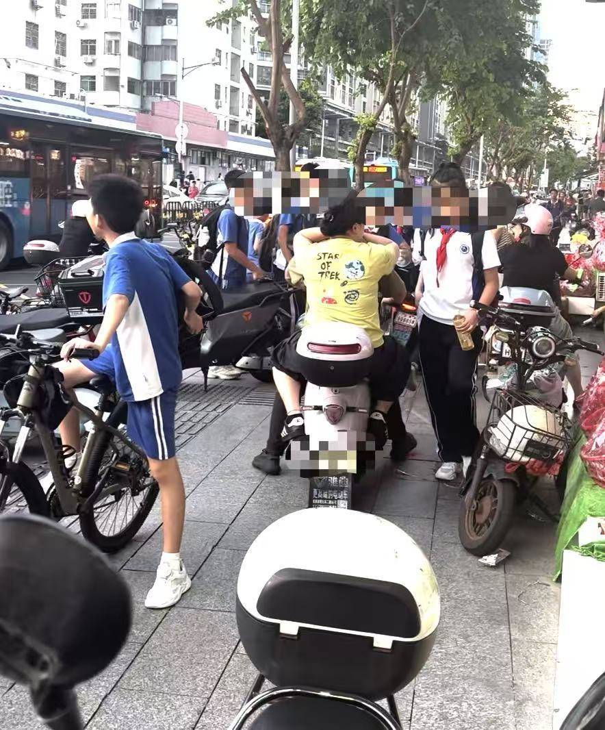 深圳一医院门口被指“举步维艰”<strong></p>
<p>交易所app创始人</strong>！整治后记者实探:仍很堵