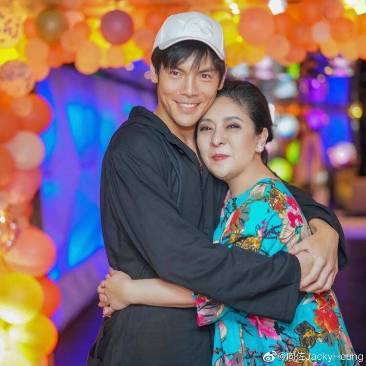 向太回应“向家破产”传闻：珠宝、豪宅都在<strong></p>
<p>抹茶交易所</strong>，还养着1000多名员工；向佐力挺：说话的人请有点底线