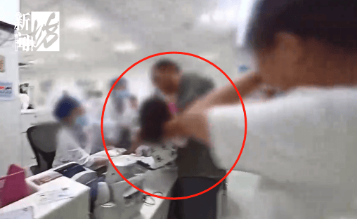事发上海晚高峰！汹涌车流中<strong></p>
<p>usdt怎么变现金</strong>，一男子绝望跳车，直奔民警而去……