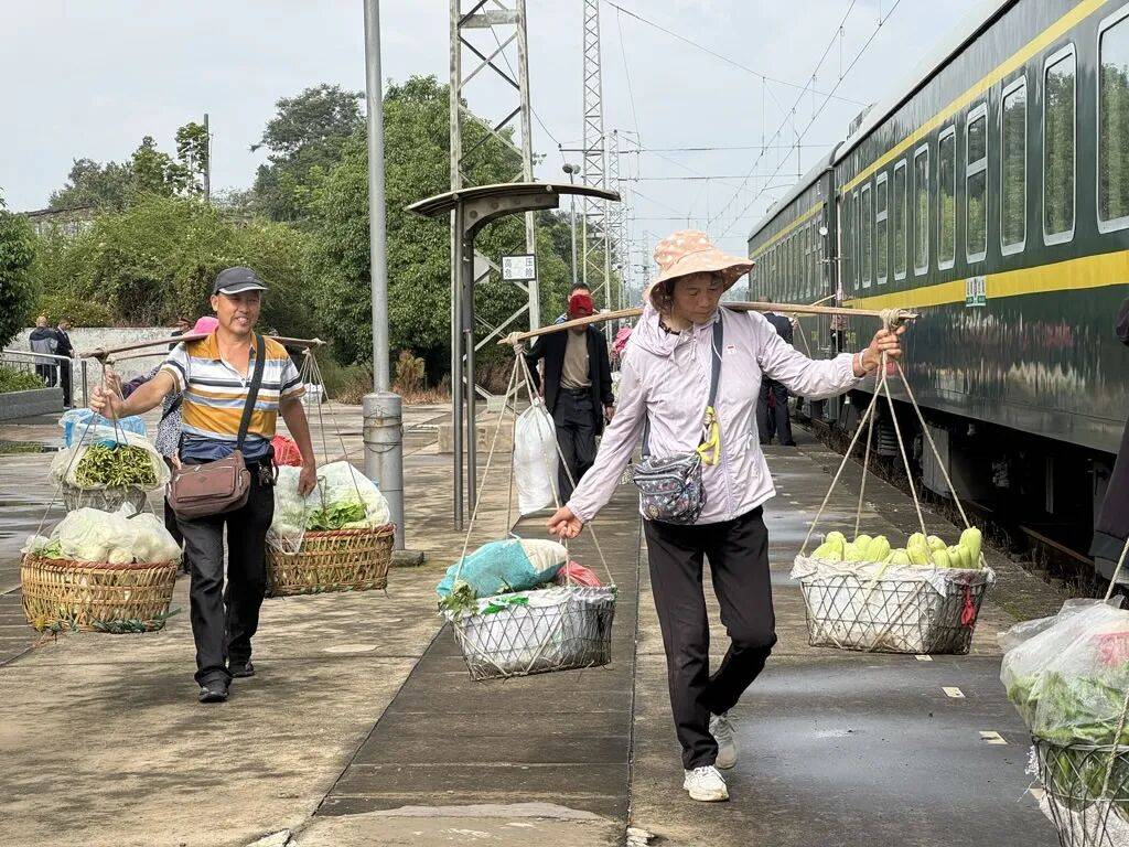 纸质火车票退场<strong></p>
<p>usdt怎么变现金</strong>，每道折痕里都藏着远方、爱情与山河记忆