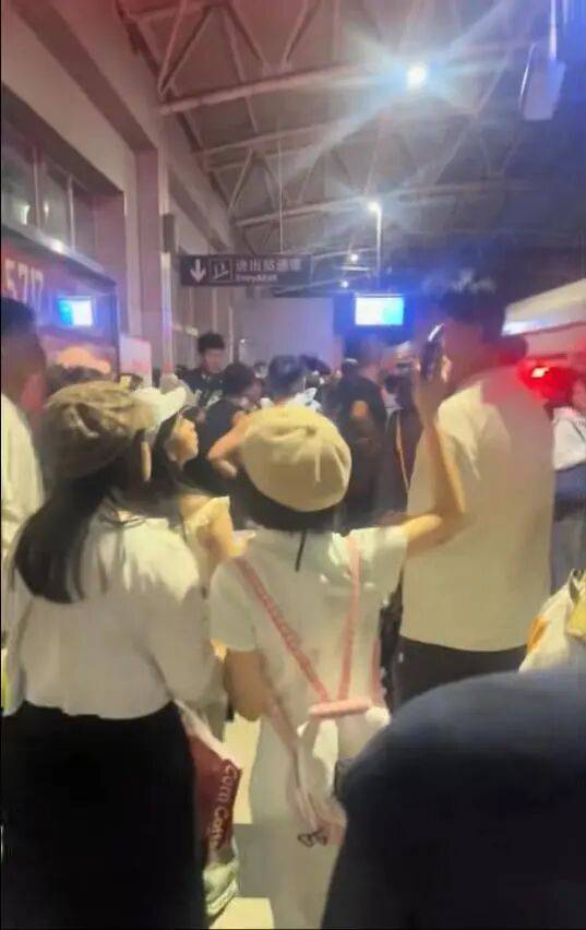 大连地铁发生故障停运一小时<strong></p>
<p>抹茶交易所中国下载</strong>，目击者称看到120和警车，工作人员否认列车和人相撞，故障原因在落实中