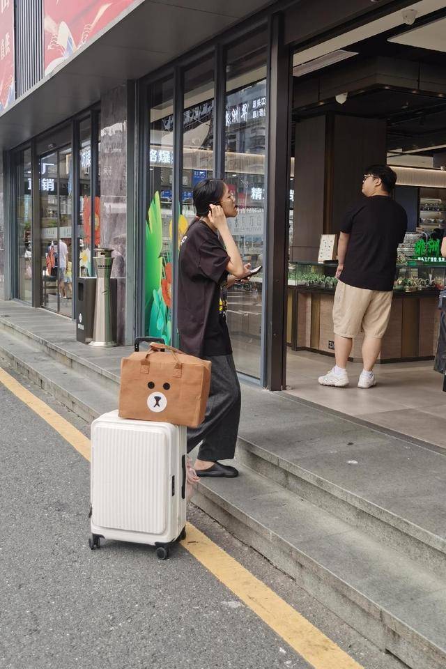 3900美元<strong></p>
<p>越南抹茶交易所</strong>，金价再突破！黄金周深圳“旅游+淘金”火了
