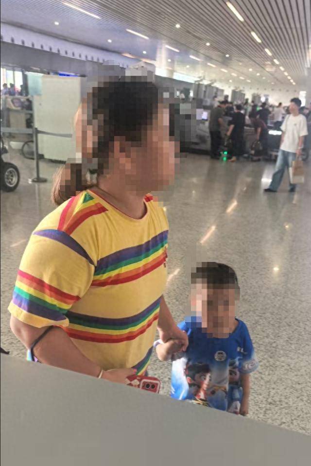 双胞胎哥哥在杭州东站被陌生女子抱走？派出所全员出动<strong></p>
<p>下载抹茶数字货币交易所</strong>，20分钟锁定“嫌疑人”，万万没想到……