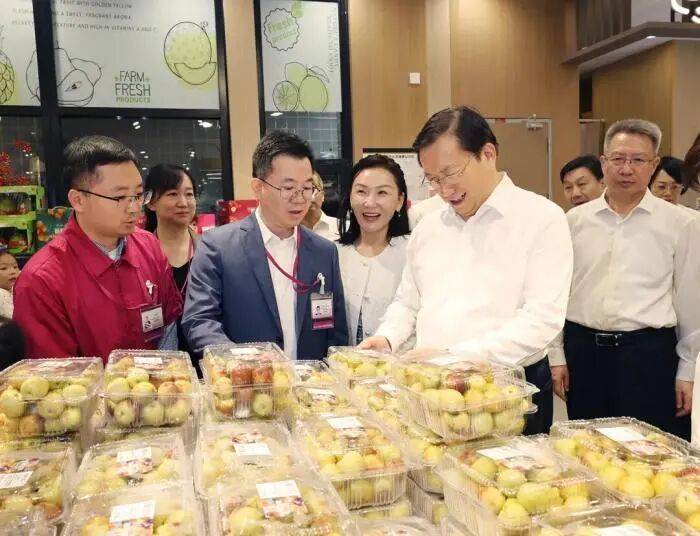 调研假日文旅消费<strong></p>
<p>抹茶交易所</strong>，多地“一把手”走上街头