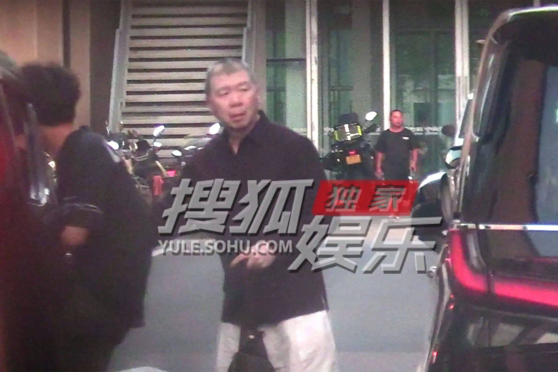 考古|冯小刚带女儿去陈思诚工作室！开个人账号还读影视专业<strong></p>
<p>如何买币</strong>，她也要“女承父业”吗？