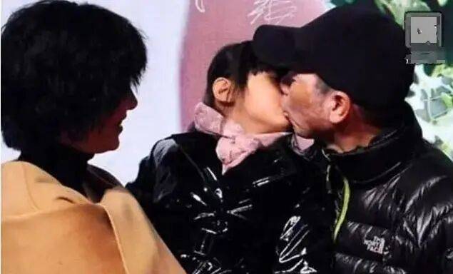 考古|冯小刚带女儿去陈思诚工作室！开个人账号还读影视专业<strong></p>
<p>如何买币</strong>，她也要“女承父业”吗？