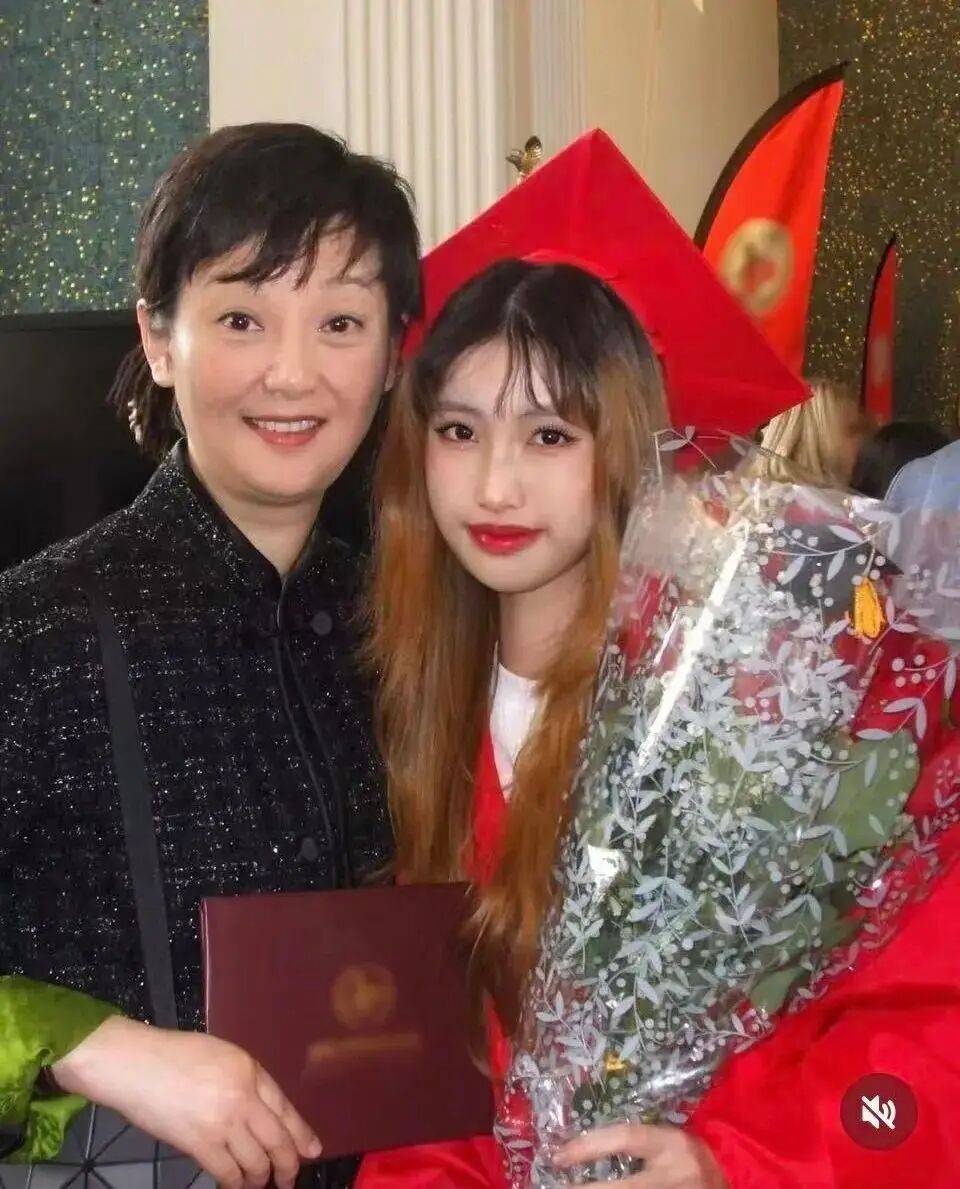 考古|冯小刚带女儿去陈思诚工作室！开个人账号还读影视专业<strong></p>
<p>如何买币</strong>，她也要“女承父业”吗？