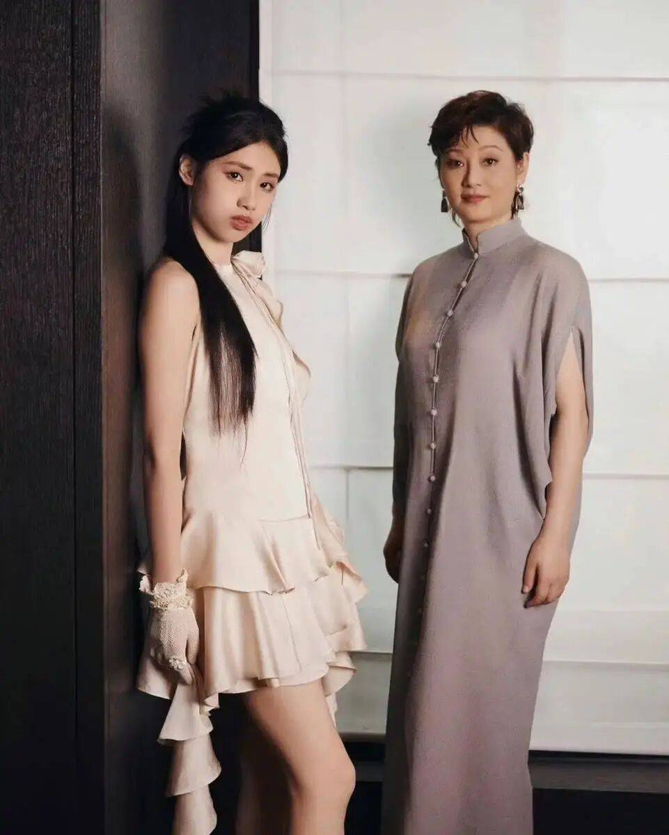 考古|冯小刚带女儿去陈思诚工作室！开个人账号还读影视专业<strong></p>
<p>如何买币</strong>，她也要“女承父业”吗？