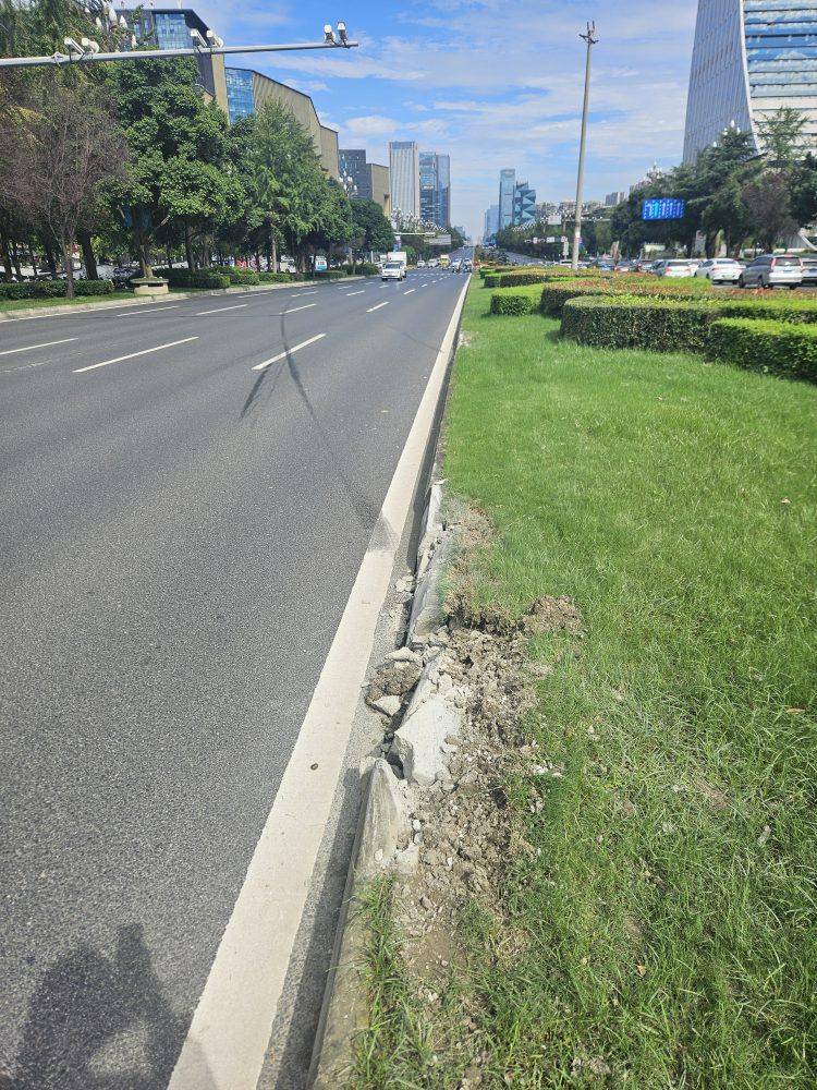 成都发生一起严重交通事故<strong></p>
<p>抹茶交易所杠杆代币</strong>，上游新闻实地探访：燃烧留下的印记仍在