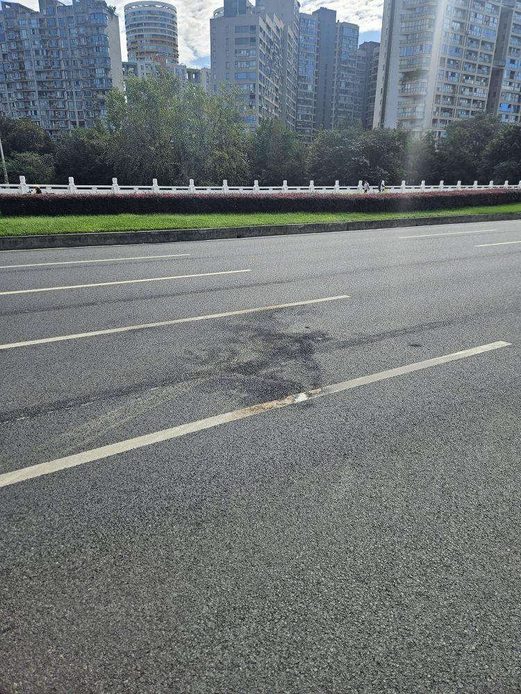 成都发生一起严重交通事故<strong></p>
<p>抹茶交易所杠杆代币</strong>，上游新闻实地探访：燃烧留下的印记仍在