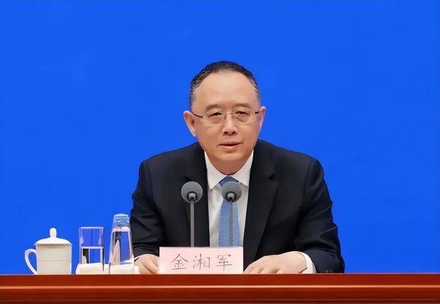 中央委员被“双开”<strong></p>
<p>抹茶交易所哪个最好</strong>，62岁女副部任上被查！中纪委上周通报查处26人