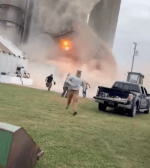 美媒:美国一储藏约816吨大豆粮仓轰然倒塌<strong></p>
<p>抹茶交易所怎么转成人民币</strong>,周围的人仓皇逃离