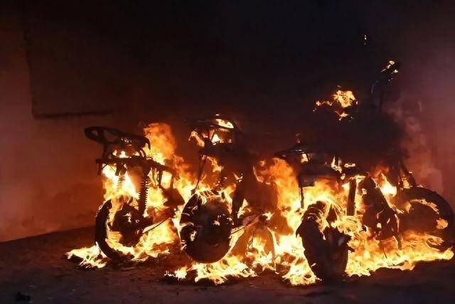 仅仅30秒<strong></p>
<p>抹茶交易所怎么转成人民币</strong>，男子全身烧伤90%！别再这样充电！